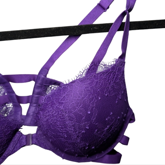 Victoria’s Secret Very Sexy Purple Lace Push-Up Bra 💜✨ Strappy & Stunning! - Picture 11 of 14